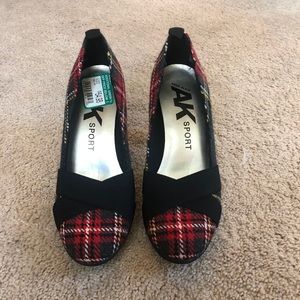 Brand new with tags .. Anne Klein sport heels